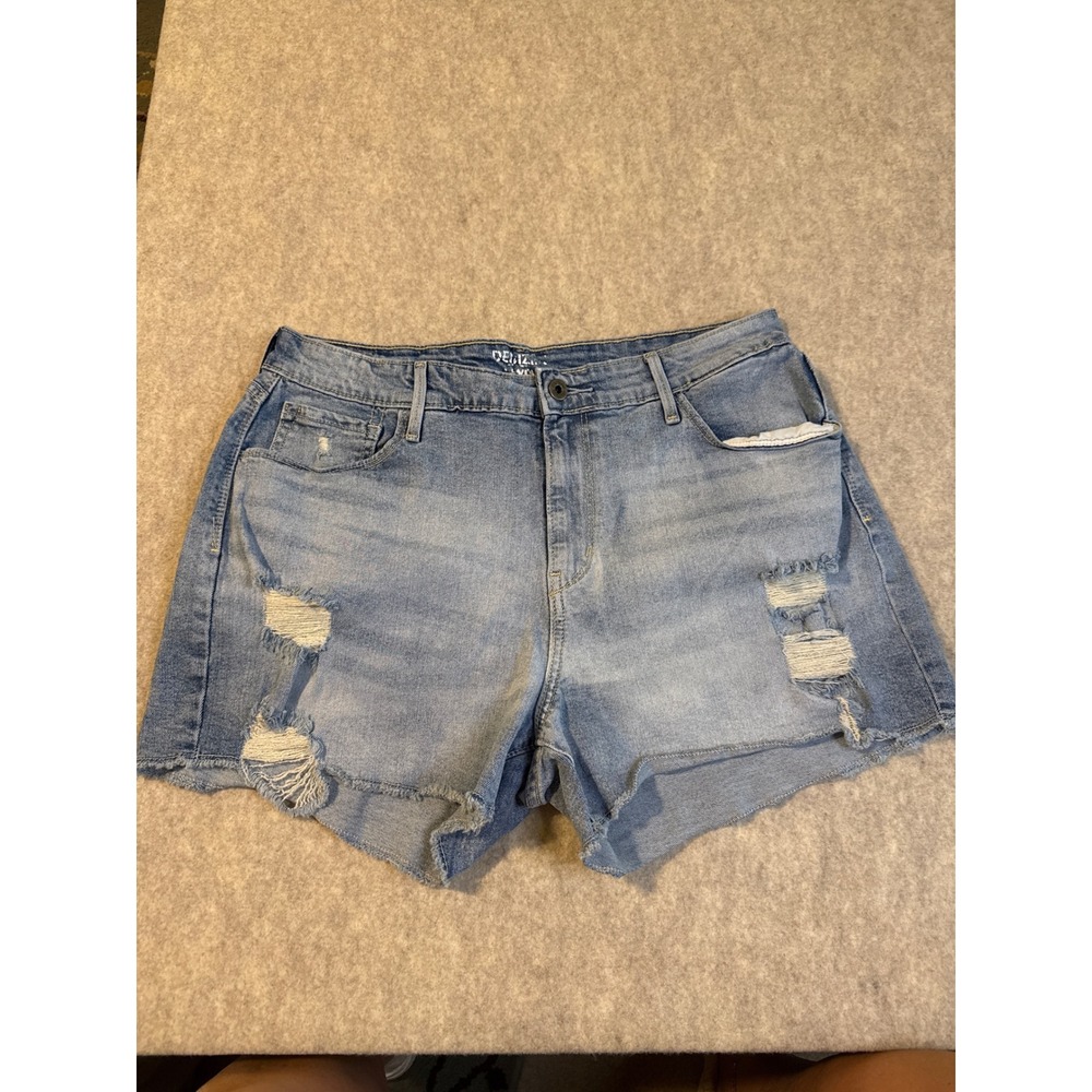Denizen from Levis Womens Distressed Denim Shorts Light Wash Raw Hem Size 14